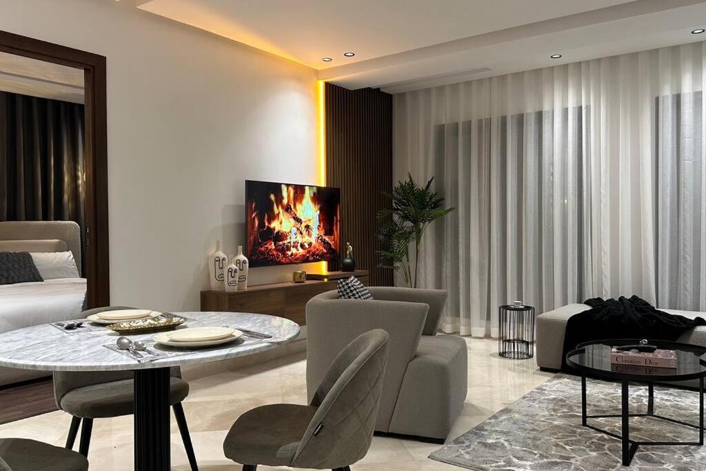 شقة Sunny 2 Bedrooms - By Appartali