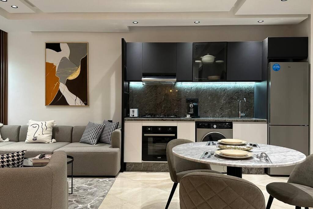 Sunny 2 Bedrooms - By Appartali *